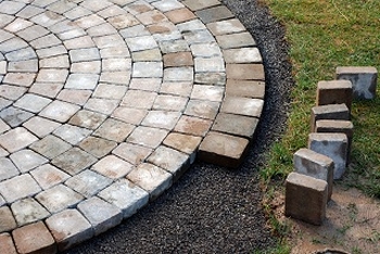 Expert Gig Harbor deck builder in WA near 98335